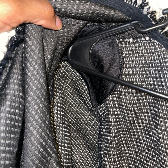 Neiman Marcus Light Jacket - Picture 5 of 7